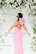 Load image into Gallery viewer, MACEY HALTER BOW FISHTAIL DRESS