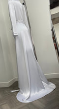 Load image into Gallery viewer, WRAP WEDDING DRESS