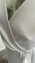 Load image into Gallery viewer, WRAP WEDDING DRESS