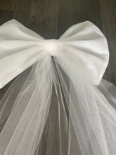 Load image into Gallery viewer, BUM BOW