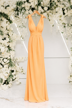 Load image into Gallery viewer, HOLLY TWIST SHOULDER LOOSE FISHTAIL