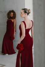 Load image into Gallery viewer, ELOISE SQUARE NECK BACKLESS BOW DRESS