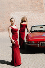 Load image into Gallery viewer, ELOISE SQUARE NECK BACKLESS BOW DRESS