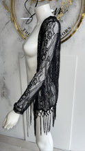Load image into Gallery viewer, LACE KIMONO (S/M)