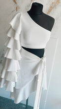 Load image into Gallery viewer, PREMIUM CONTRAST LUXE RIB RUFFLE SLEEVE SKIRT SET
